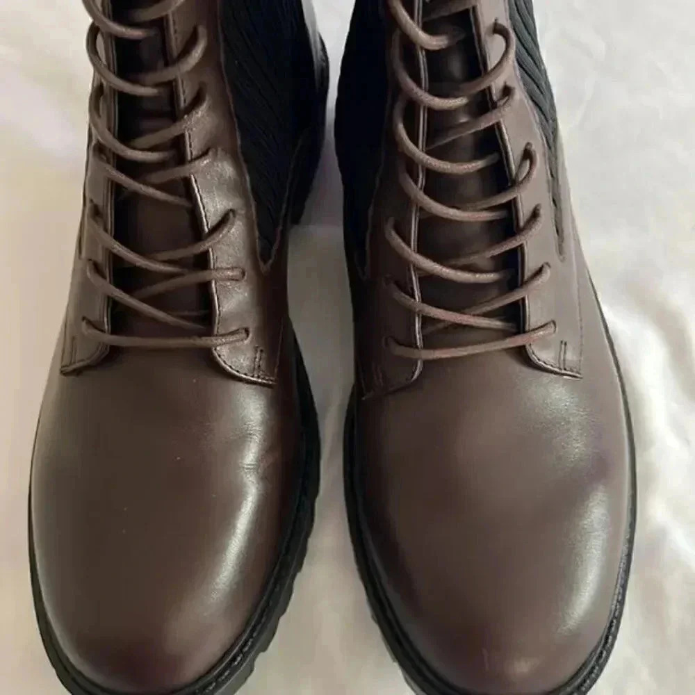 Charles David NWOT brown ankle boots size 10 - Picture 4 of 6